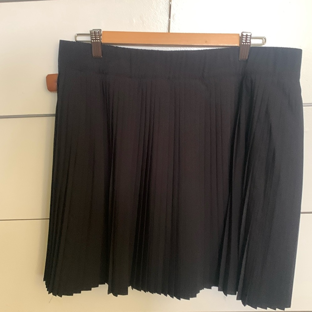 Swing control skort, cute pleated, never worn